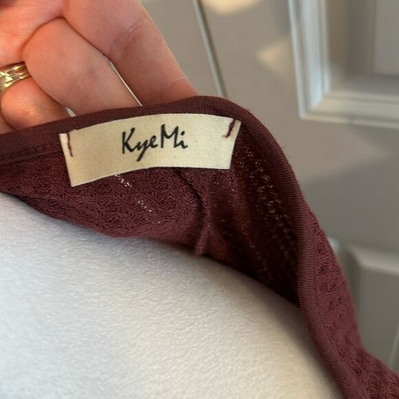 KyeMi Small Burgundy Batwing Waffle Knit Sweater Top NWOT - Picture 4 of 12